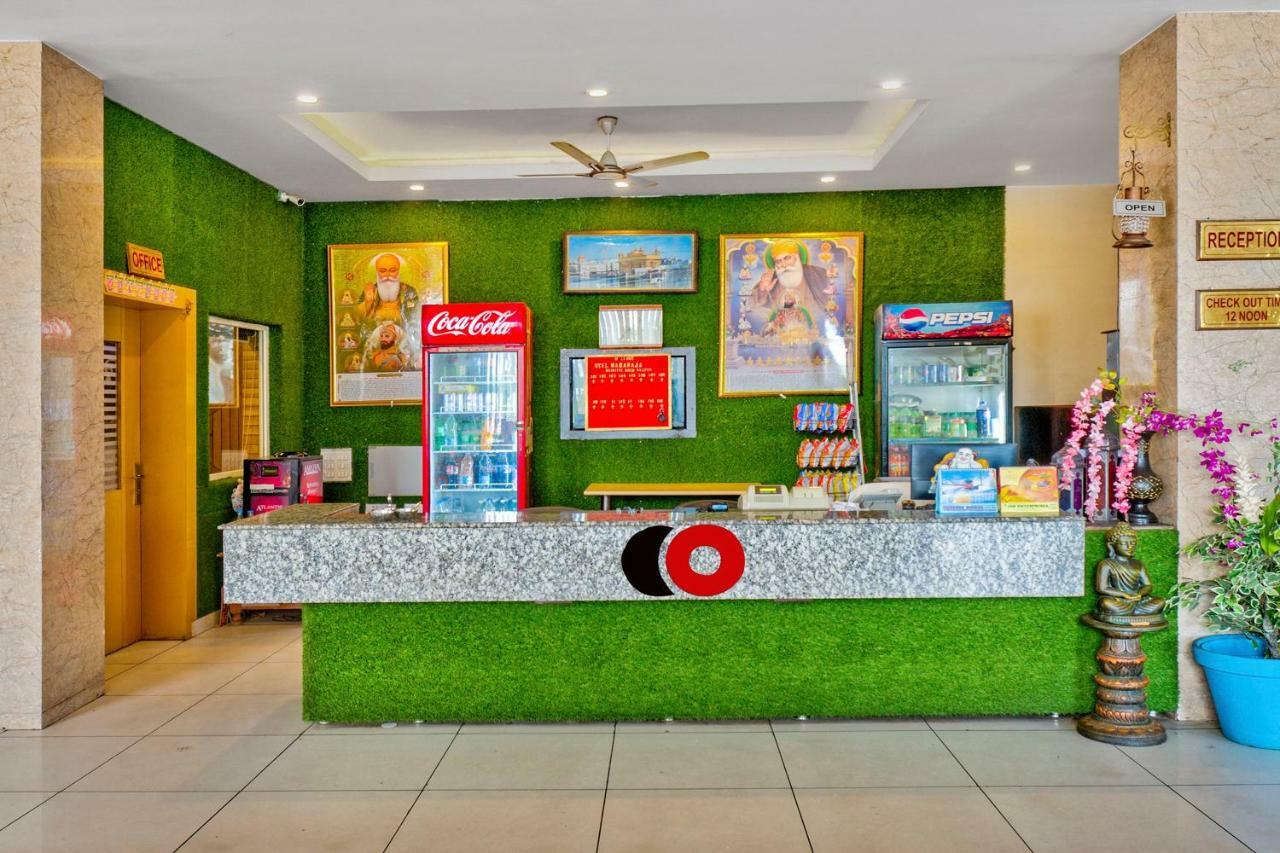 Capital O 40833 Maharaja Hotel & Restaurant Kashipur Eksteriør billede