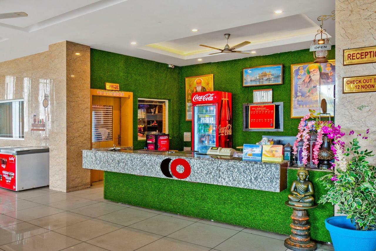 Capital O 40833 Maharaja Hotel & Restaurant Kashipur Eksteriør billede
