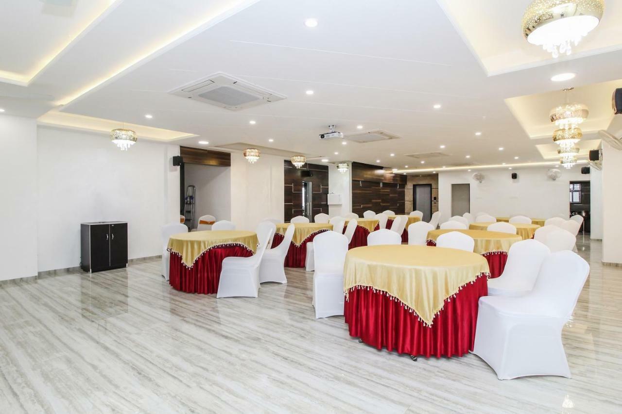 Capital O 40833 Maharaja Hotel & Restaurant Kashipur Eksteriør billede