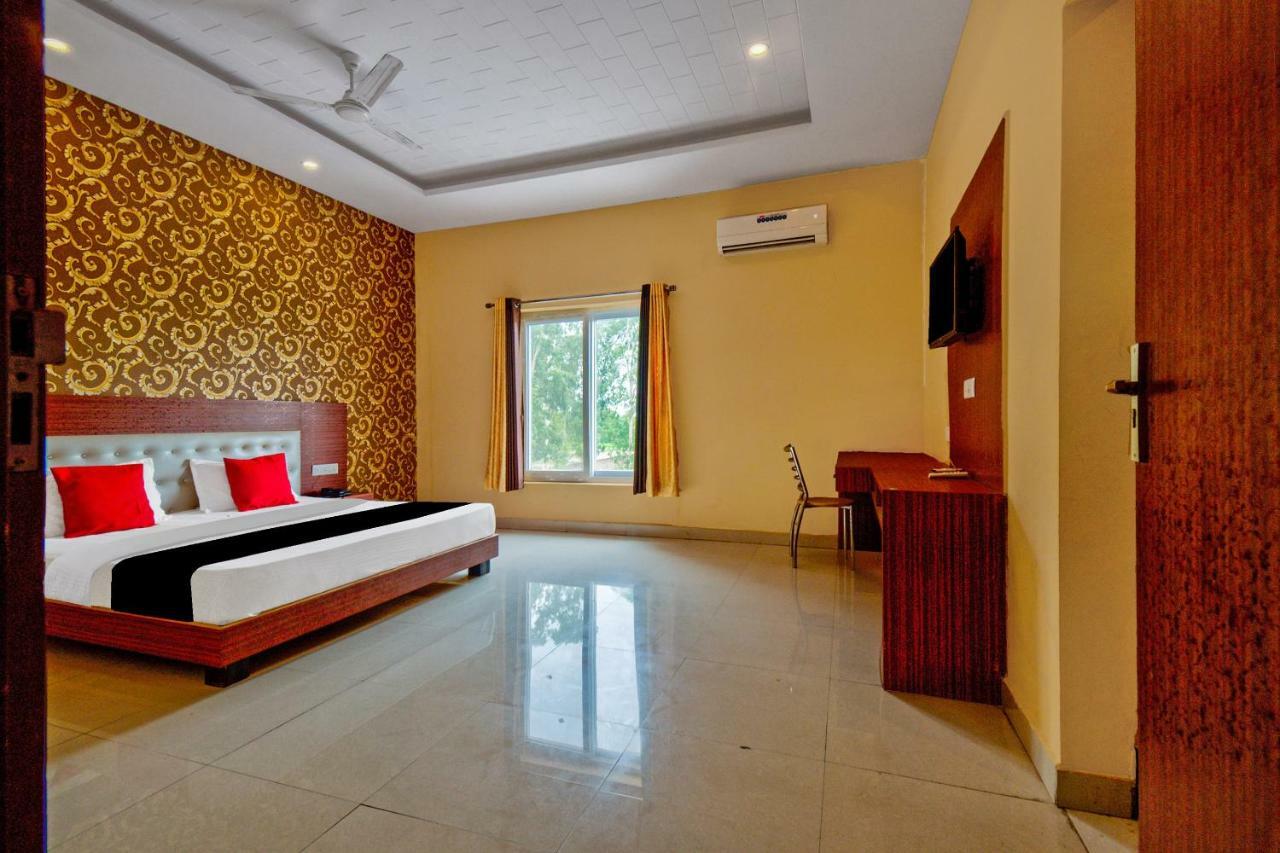 Capital O 40833 Maharaja Hotel & Restaurant Kashipur Eksteriør billede