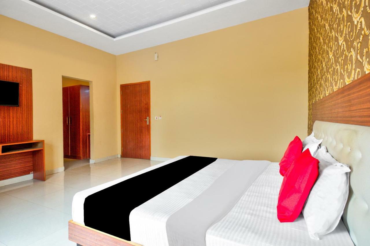 Capital O 40833 Maharaja Hotel & Restaurant Kashipur Eksteriør billede